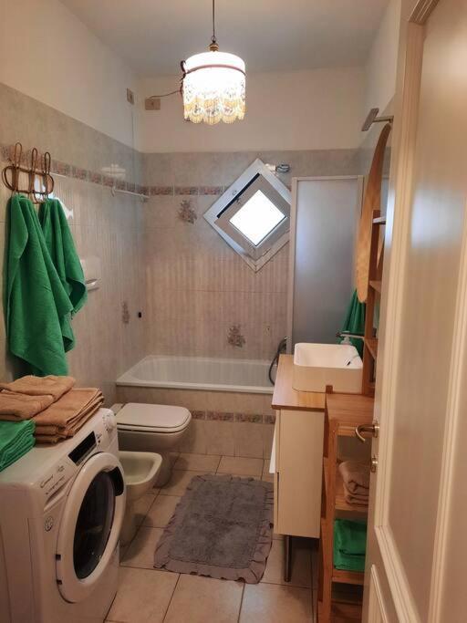 Centrale Vicino Spiagge E Ciclabile + Box-Auto ! Apartman Arma di Taggia Kültér fotó