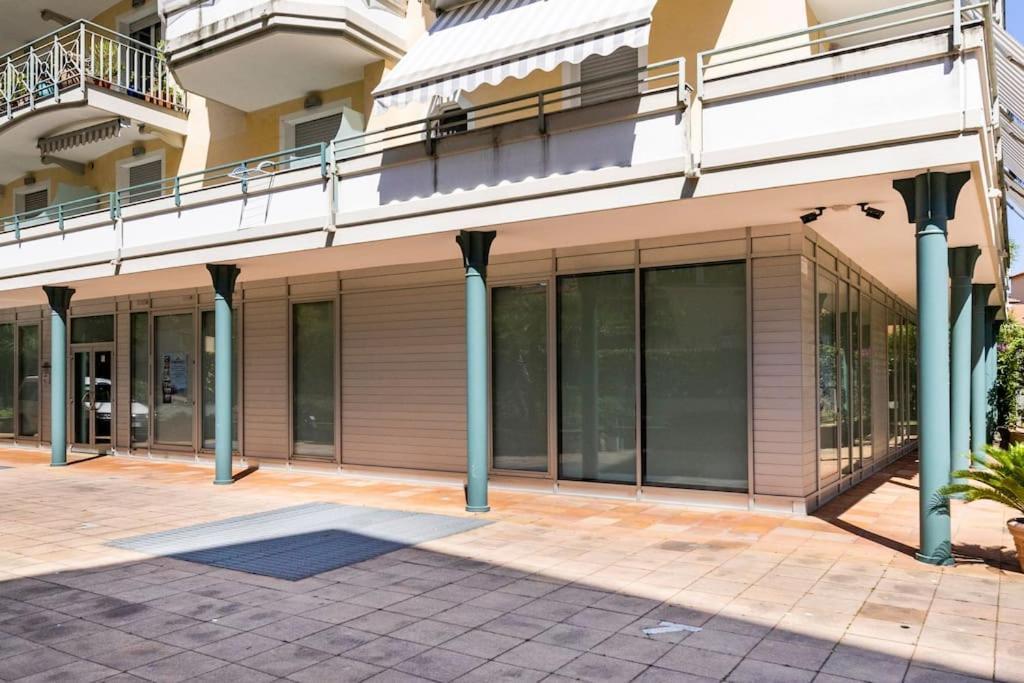 Centrale Vicino Spiagge E Ciclabile + Box-Auto ! Apartman Arma di Taggia Kültér fotó